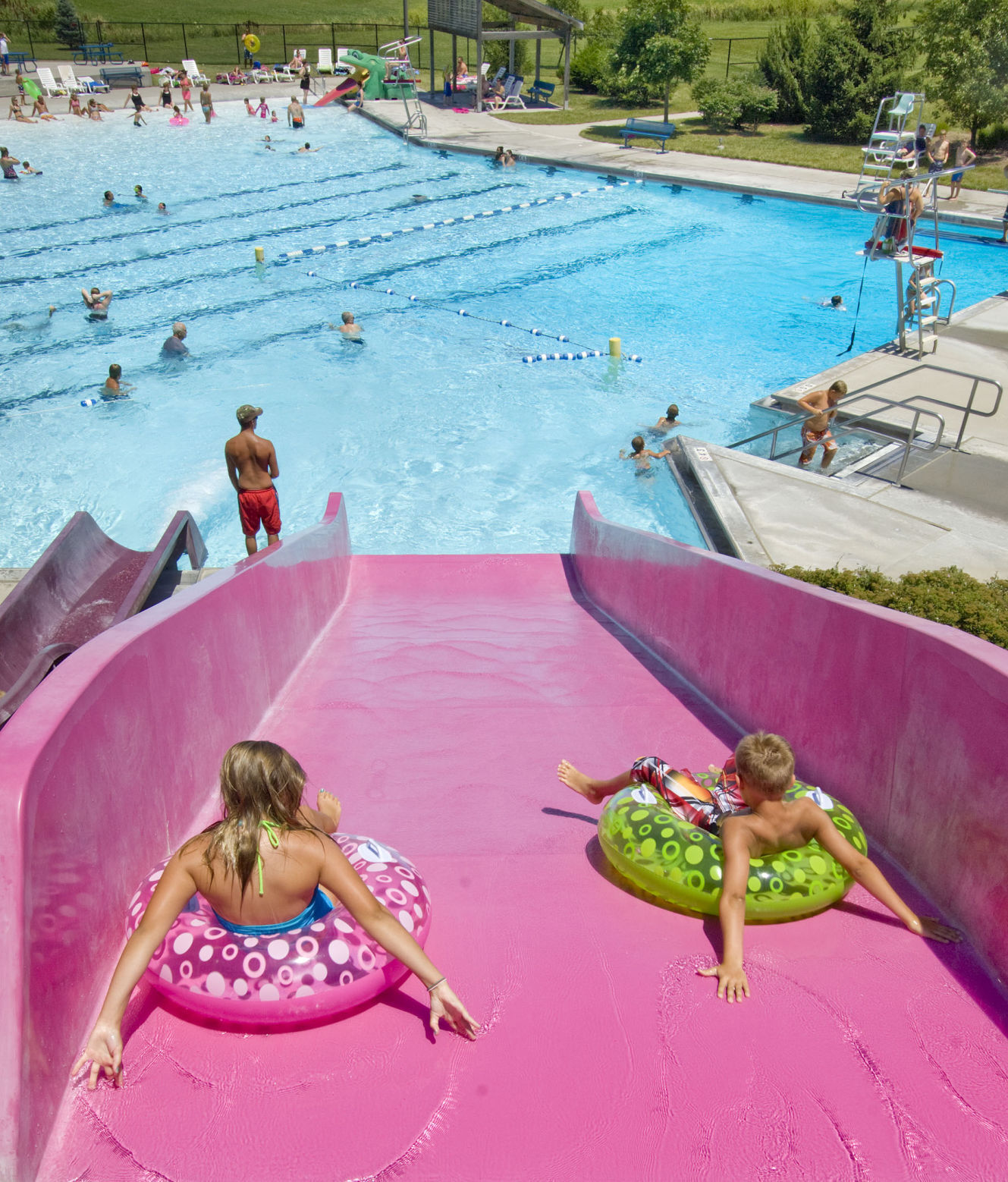 Grand parc aquatique bleu